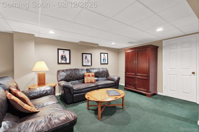 5772 Kingsmill Drive, Bloomfield Hills, MI 48301