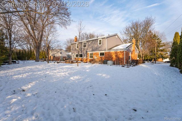 5772 Kingsmill Drive, Bloomfield Hills, MI 48301