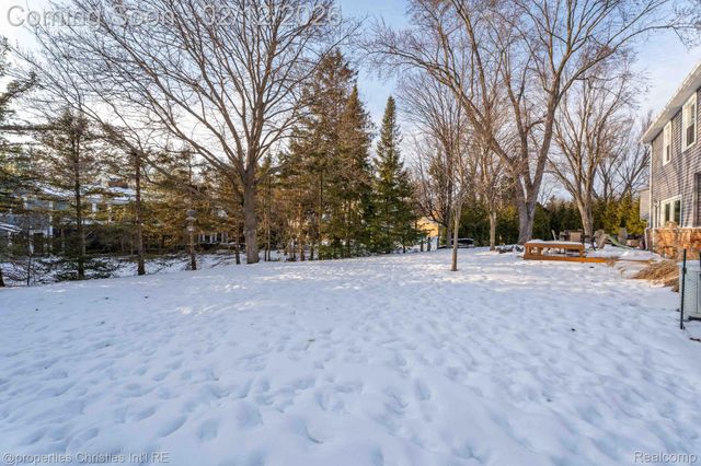 5772 Kingsmill Drive, Bloomfield Hills, MI 48301