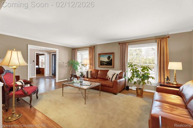 5772 Kingsmill Drive, Bloomfield Hills, MI 48301