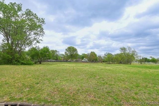 S Memorial Drive, Tulsa, OK 74133