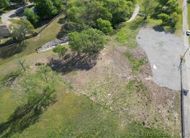 S Memorial Drive, Tulsa, OK 74133