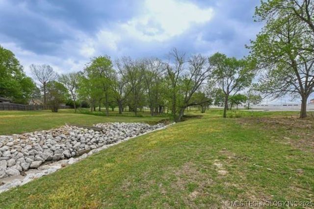 S Memorial Drive, Tulsa, OK 74133