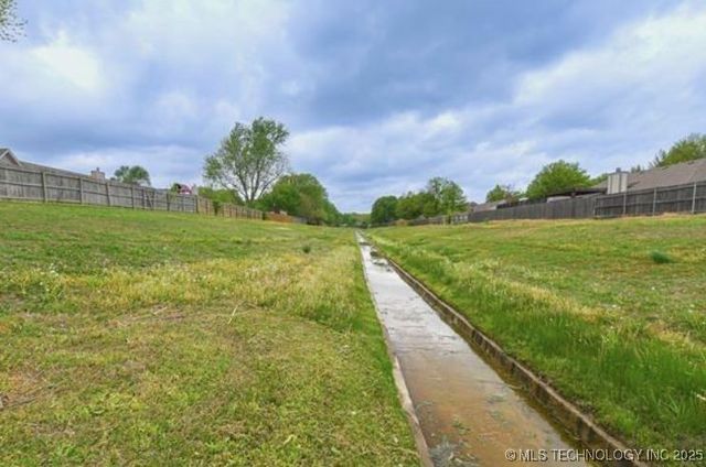 S Memorial Drive, Tulsa, OK 74133