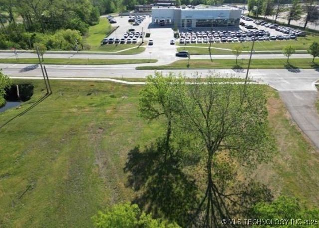 S Memorial Drive, Tulsa, OK 74133