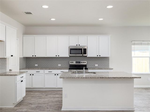 1400 Ferryman DR, Georgetown, TX 78626