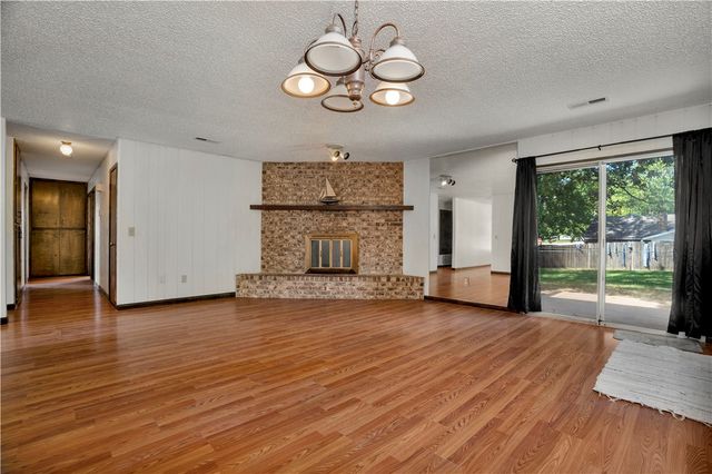 2706 Eidson Street, Springdale, AR 72762