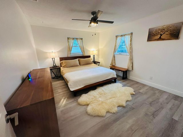 1657 MAGNOLIA Lane, West Palm Beach, FL 33417
