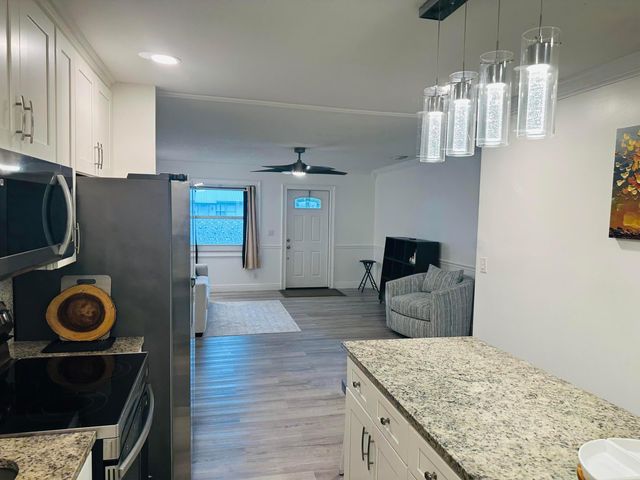 1657 MAGNOLIA Lane, West Palm Beach, FL 33417