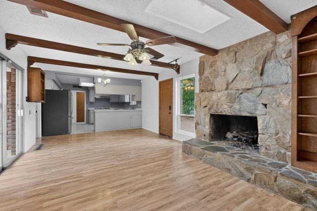 9817 Pitt Place NE, Albuquerque, NM 87111