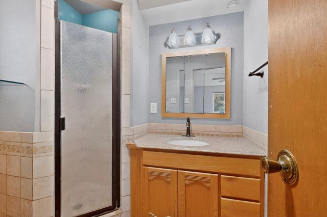9817 Pitt Place NE, Albuquerque, NM 87111