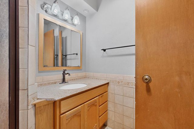 9817 Pitt Place NE, Albuquerque, NM 87111