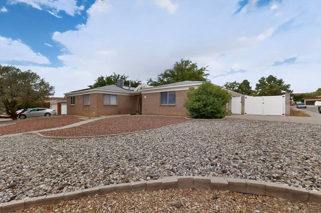 9817 Pitt Place NE, Albuquerque, NM 87111