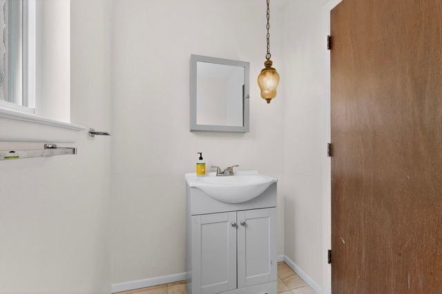 9817 Pitt Place NE, Albuquerque, NM 87111