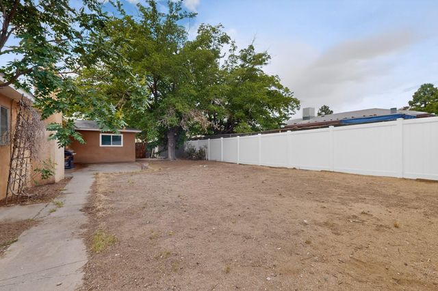 9817 Pitt Place NE, Albuquerque, NM 87111