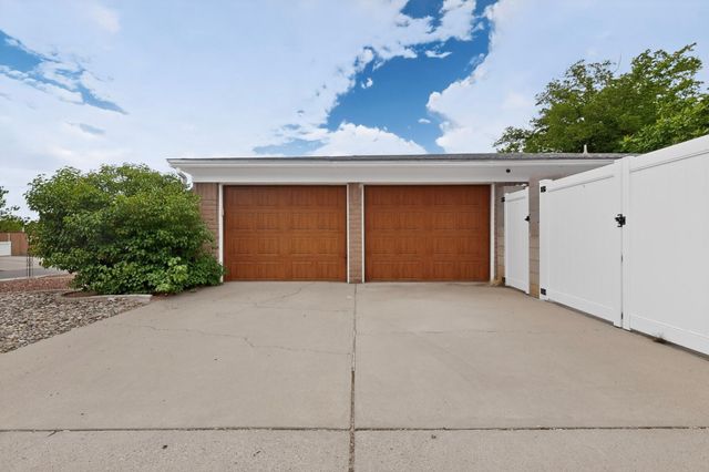 9817 Pitt Place NE, Albuquerque, NM 87111