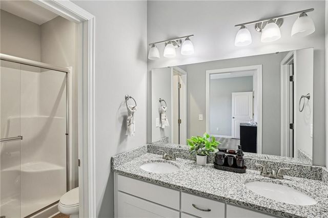 1207 NW Hilltop Lane, Grain Valley, MO 64029