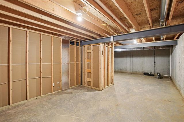 1207 NW Hilltop Lane, Grain Valley, MO 64029