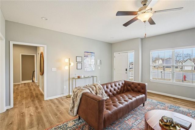 1207 NW Hilltop Lane, Grain Valley, MO 64029