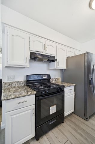 14291 Rosemary Circle, Lemoore, CA 93245