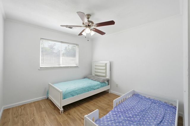 14291 Rosemary Circle, Lemoore, CA 93245