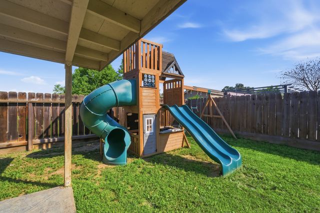 14291 Rosemary Circle, Lemoore, CA 93245