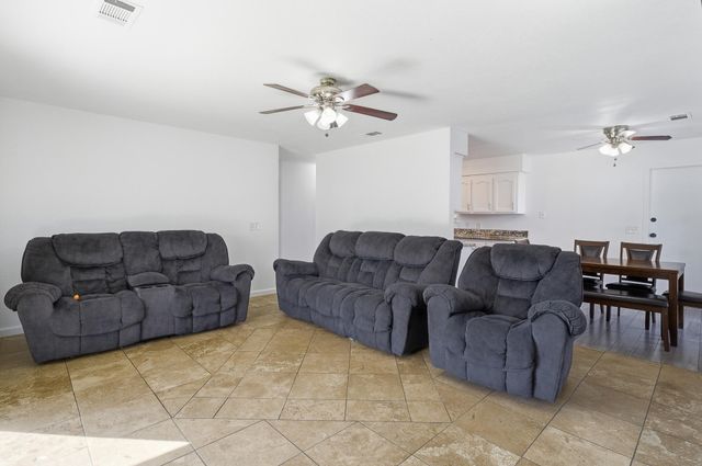 14291 Rosemary Circle, Lemoore, CA 93245