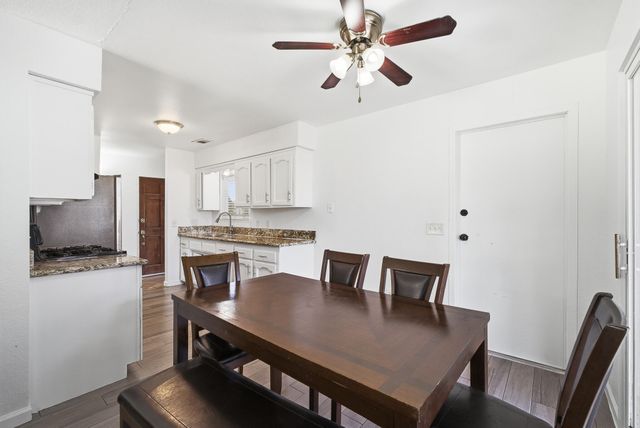 14291 Rosemary Circle, Lemoore, CA 93245