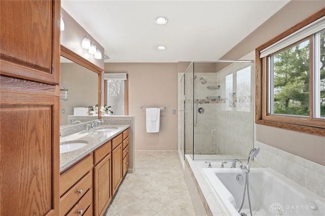 8784 Eagle Ridge Drive, West Chester, OH 45069
