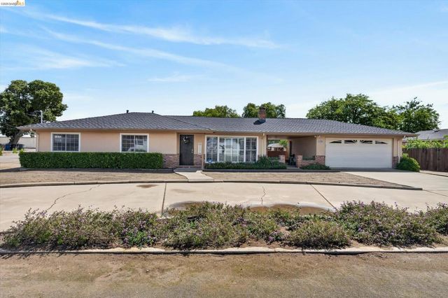 4586 Rose Ave, Oakley, CA 94561