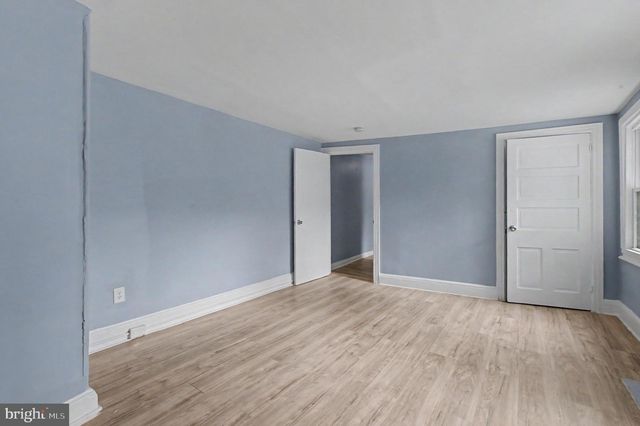 411 LAWRENCE ST, Burlington, NJ 08016