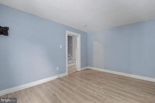 411 LAWRENCE ST, Burlington, NJ 08016