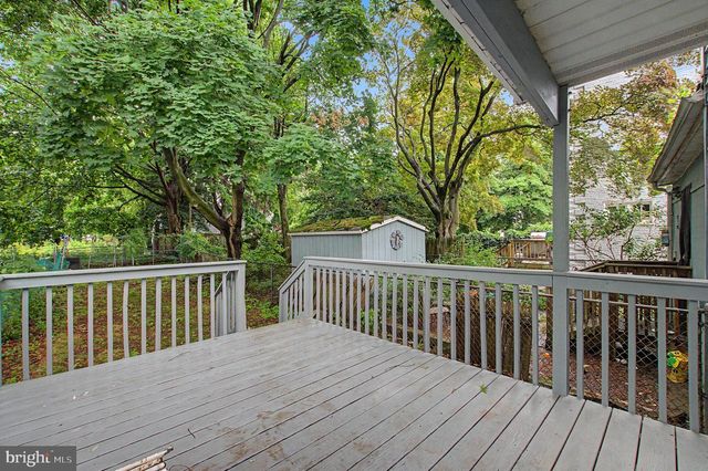 411 LAWRENCE ST, Burlington, NJ 08016