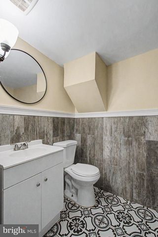 411 LAWRENCE ST, Burlington, NJ 08016