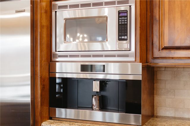 11228 Talamore Boulevard, Bentonville, AR 72712