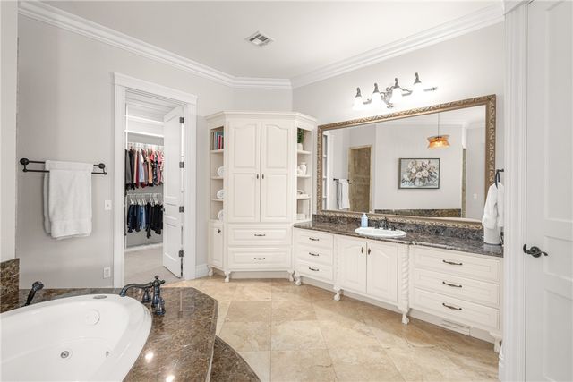 11228 Talamore Boulevard, Bentonville, AR 72712