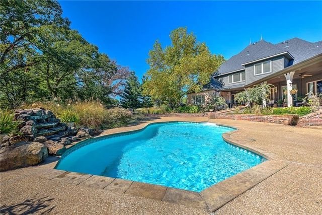 11228 Talamore Boulevard, Bentonville, AR 72712