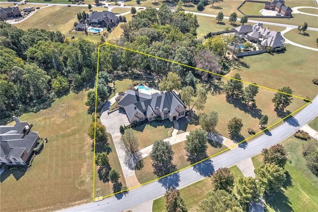 11228 Talamore Boulevard, Bentonville, AR 72712