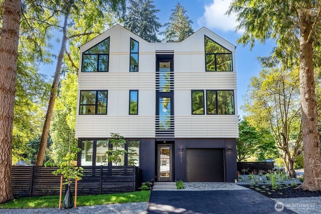 2011 NE 123rd Street, Seattle, WA 98125