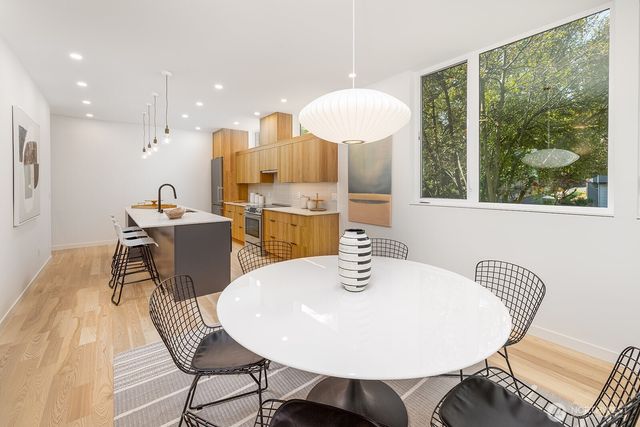 2011 NE 123rd Street, Seattle, WA 98125