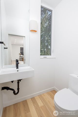 2011 NE 123rd Street, Seattle, WA 98125