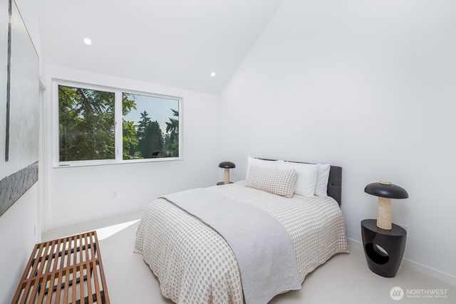 2011 NE 123rd Street, Seattle, WA 98125