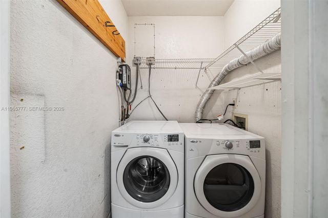 136 Cayman Dr, Palm Springs, FL 33461