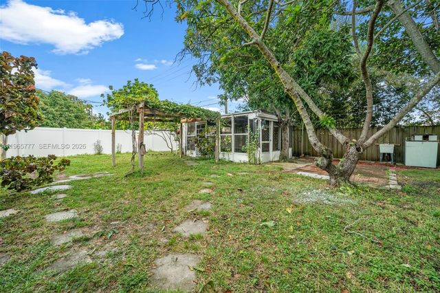 136 Cayman Dr, Palm Springs, FL 33461