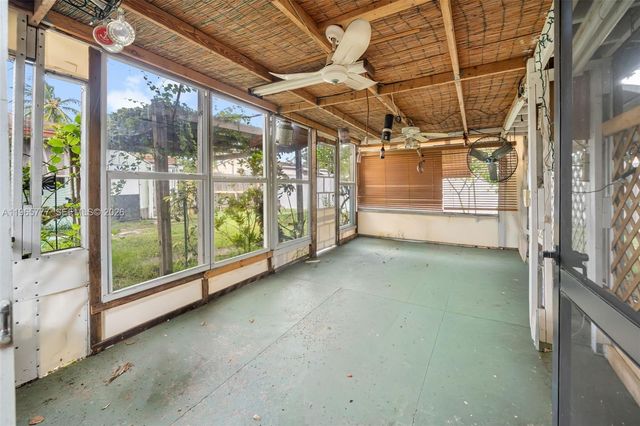 136 Cayman Dr, Palm Springs, FL 33461