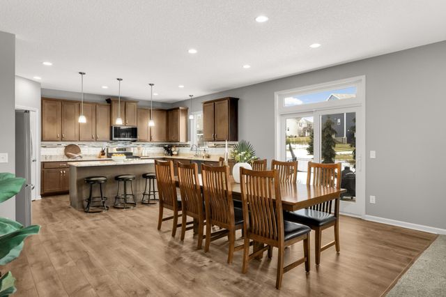 18994 Huxley Avenue, Lakeville, MN 55044