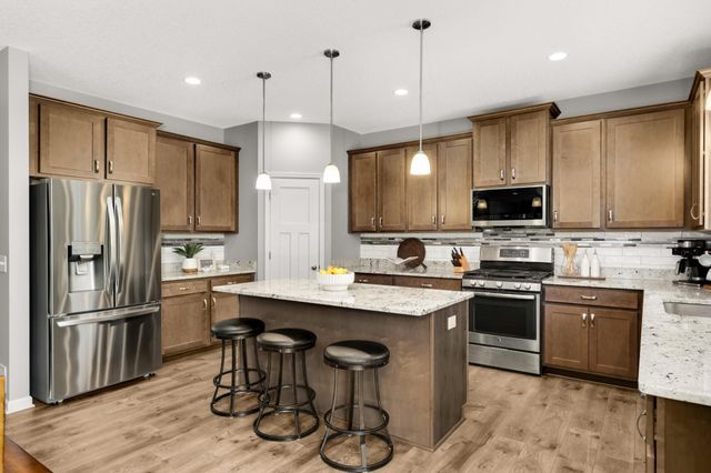 18994 Huxley Avenue, Lakeville, MN 55044