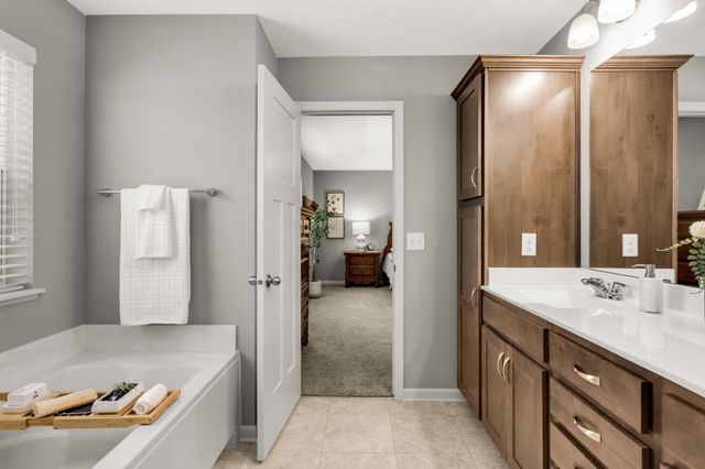 18994 Huxley Avenue, Lakeville, MN 55044