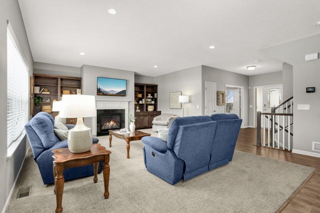 18994 Huxley Avenue, Lakeville, MN 55044