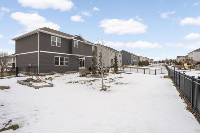 18994 Huxley Avenue, Lakeville, MN 55044